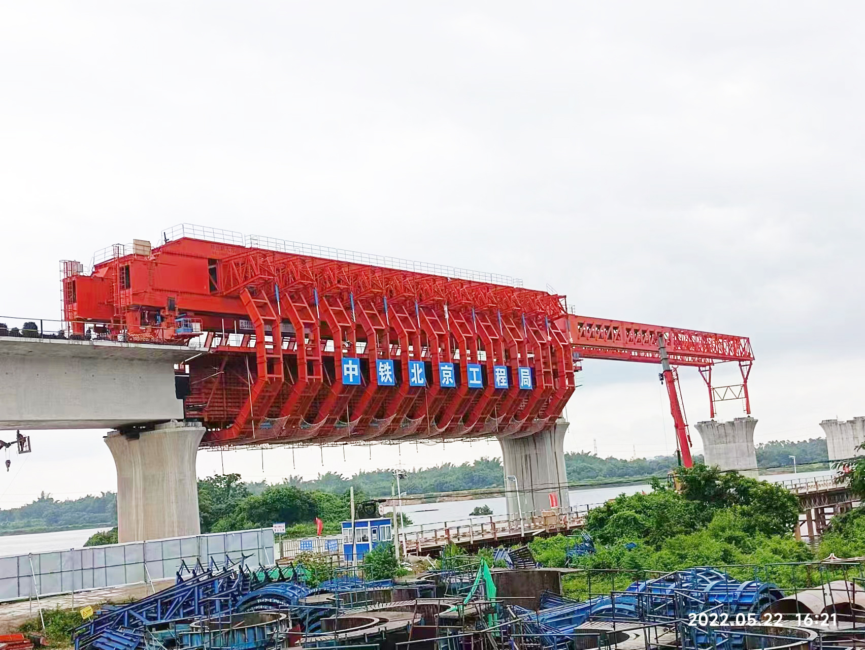 平潭海峡QDM1600t移动模架